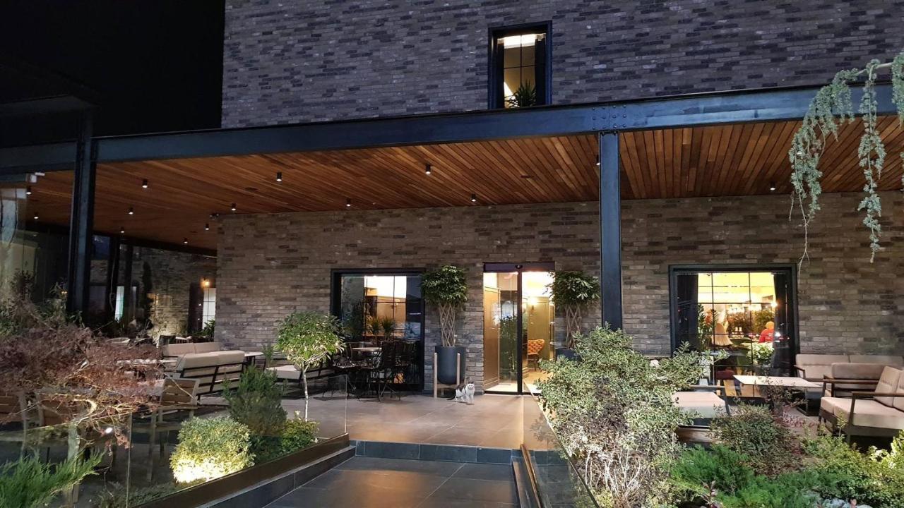 Hotel Rubis Урошевац Экстерьер фото