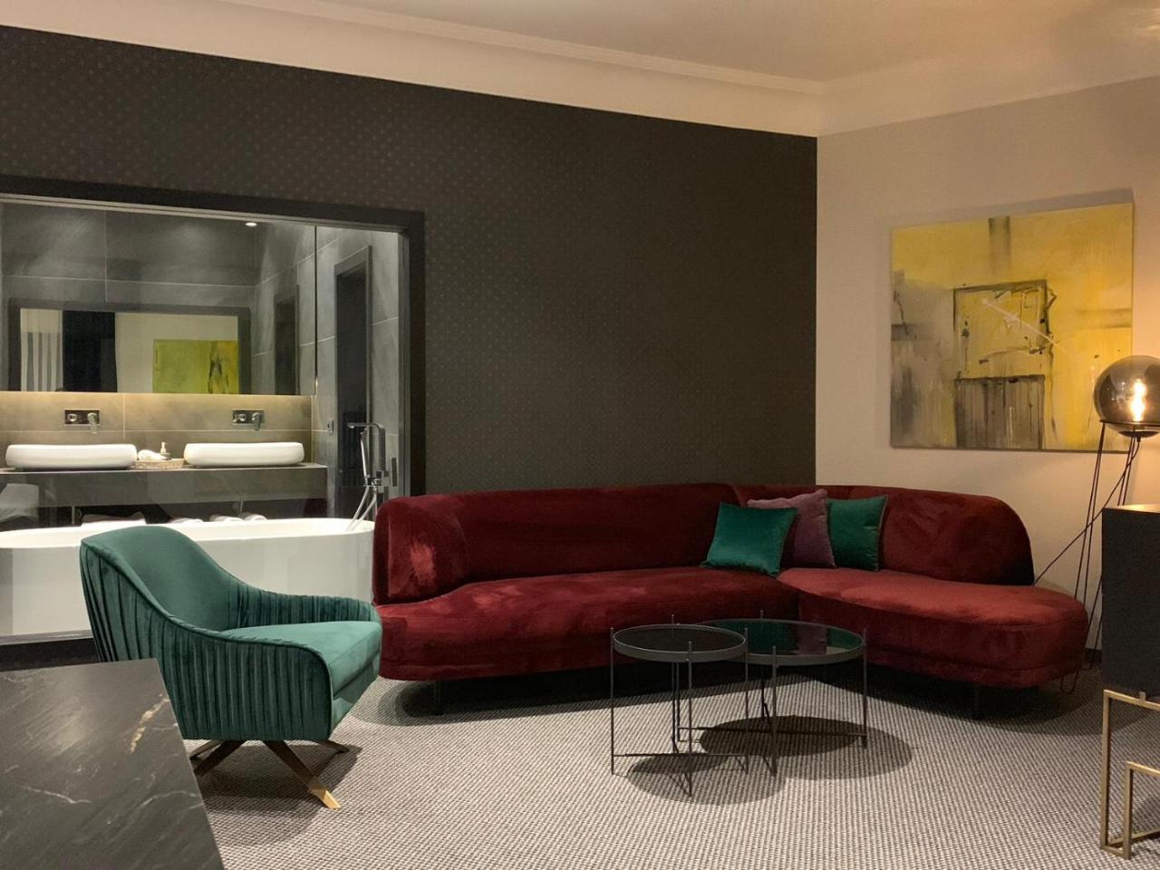Hotel Rubis Урошевац Экстерьер фото